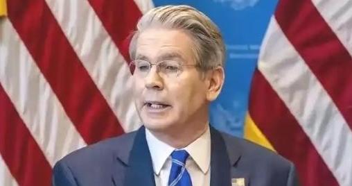 美国财长贝森特公开声称，世界没法承受，一个贸易顺差达到，一万亿美元的中国！中国想