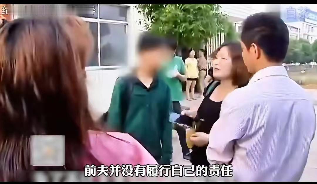 “遗传基因太可怕了！”湖南，女子离婚8年，独自将儿子拉扯大。可没想到，前夫找上门