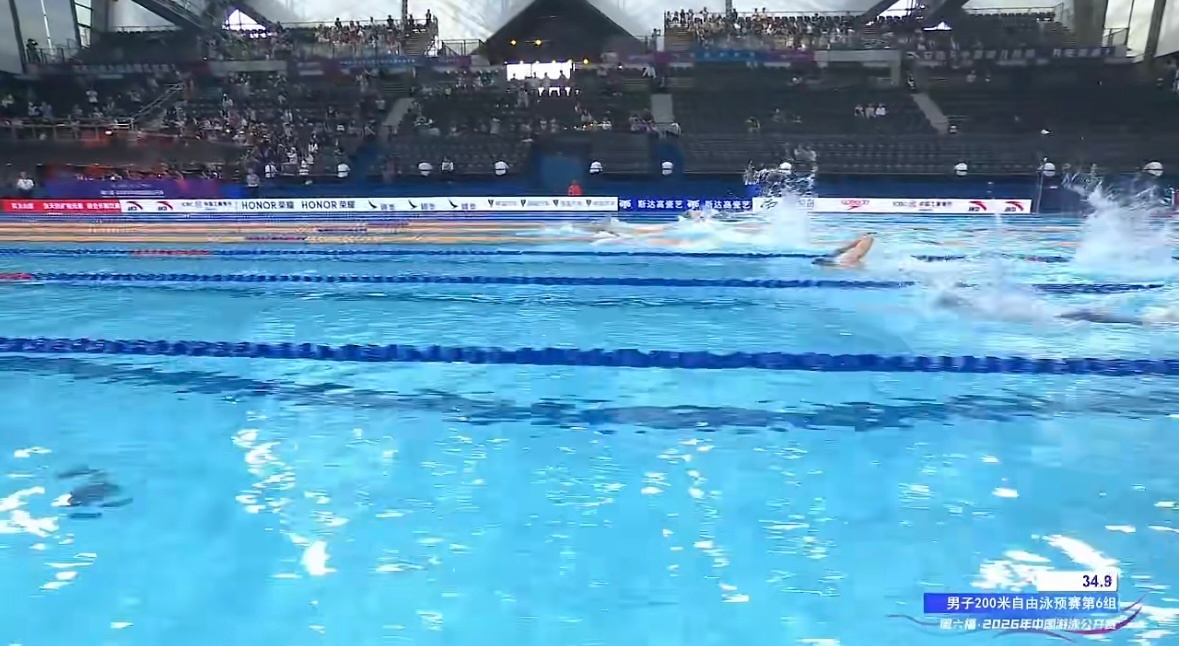 不敢想对面字母区有多空。 