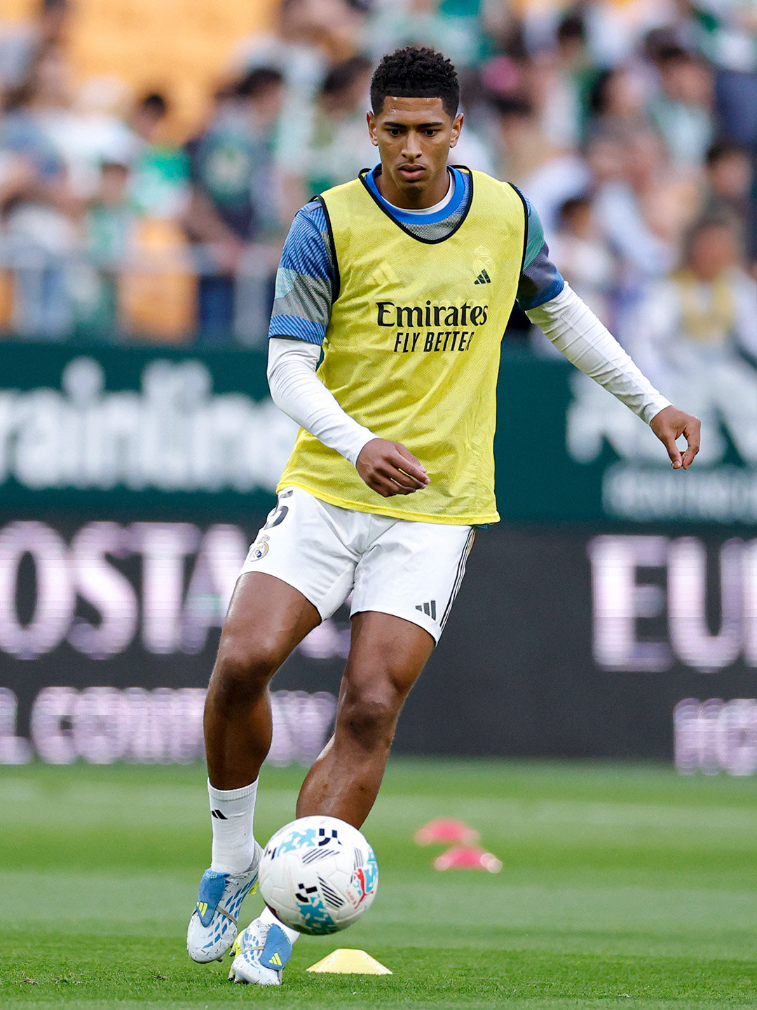 全场比赛开始！HALA MADRID Y NADA MÁS 🤍西甲联赛 贝蒂斯