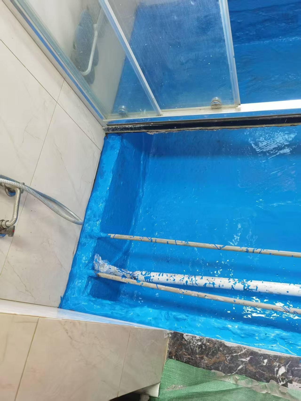 卫生间漏水渗水，挖卫生间从新刷防水