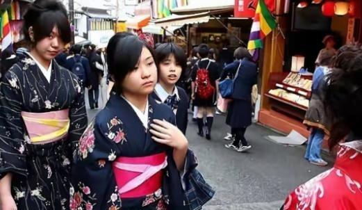 如果日本和中国开战，中国有大量日本人常驻上海，那结果会如何？他们大量聚集高档小区