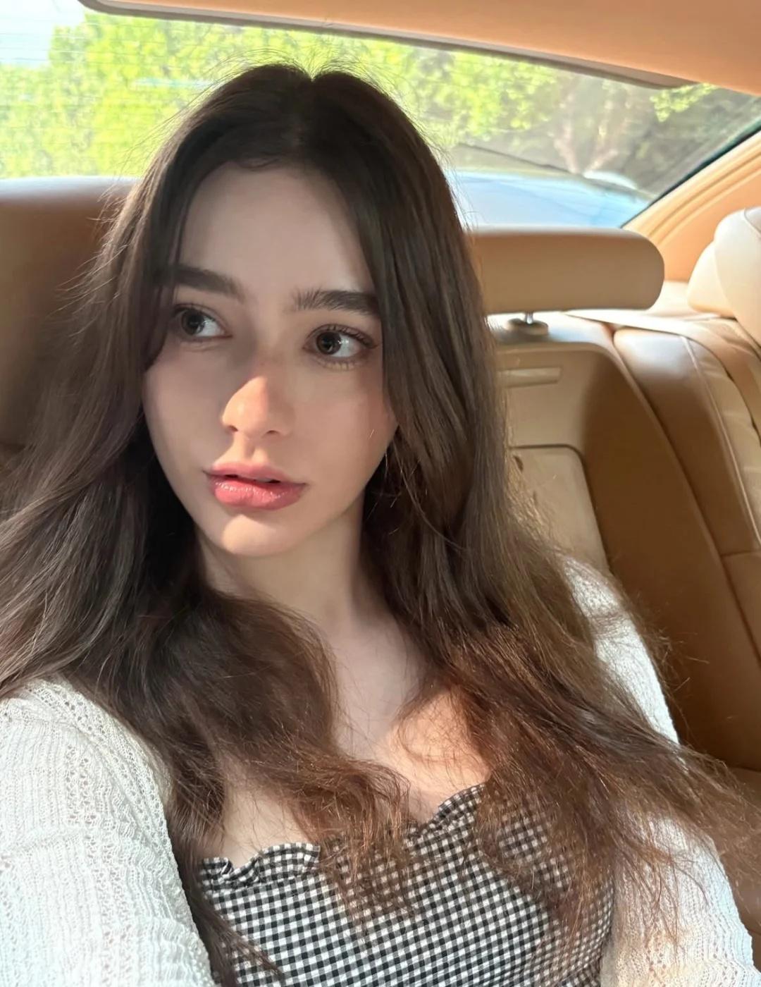 ִֶ猜我看到什么. ..𓂃 ࣪ ִֶָ🪽་༘࿐
模特 DashaTaran 