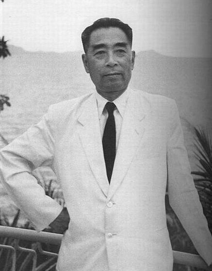 周恩来的两大遗憾，如今普通人却都能轻易完成...
 
周总理心里一直记挂着两处地