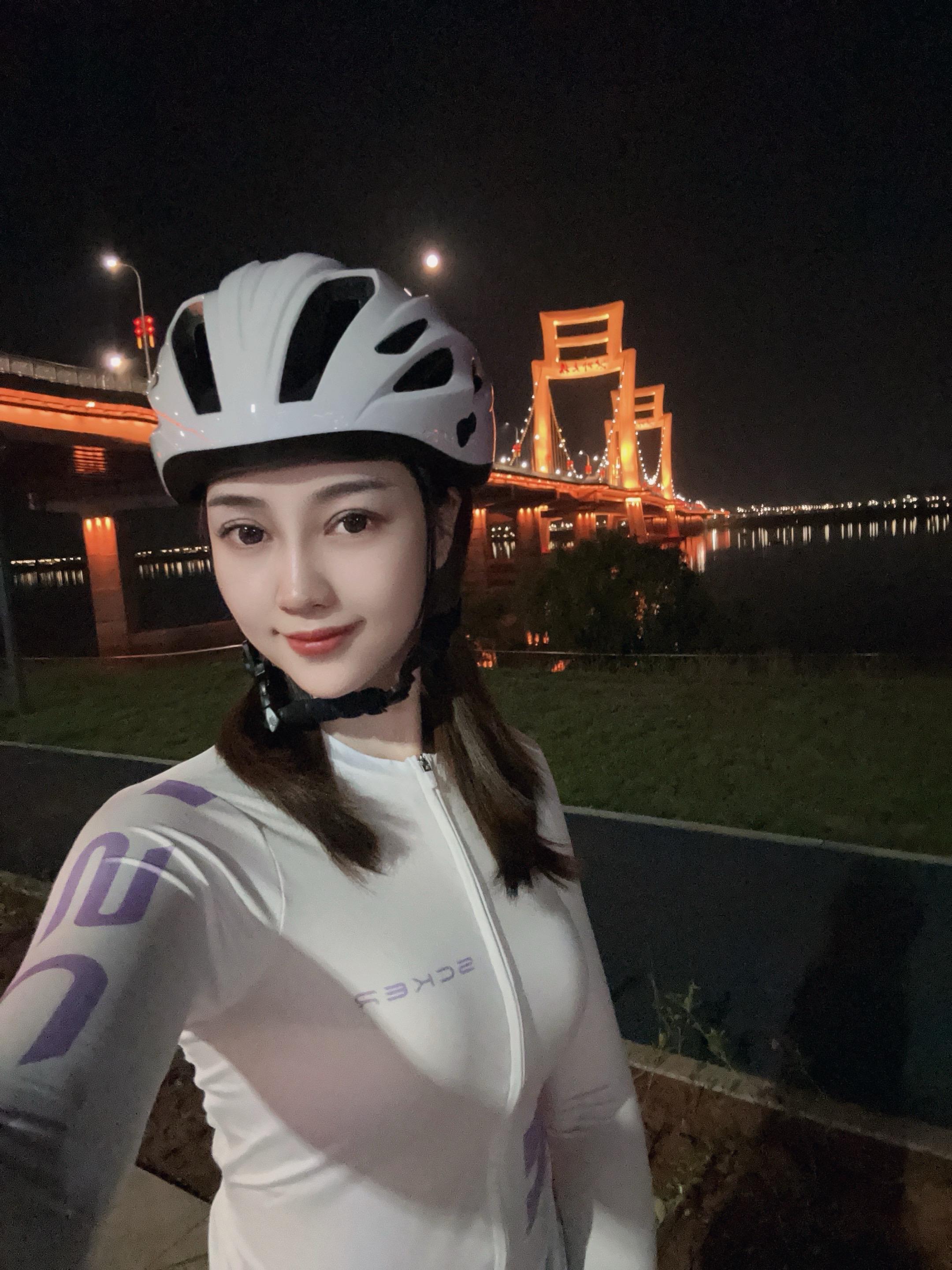 🚲夜骑的快乐。