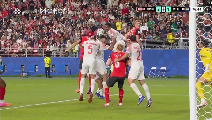 【奥地利2比1约旦】约旦乌龙球打进，奥地利实现反超，2-1！乌勒万为约旦队创造历