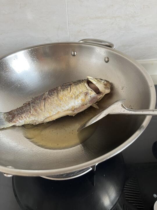 会用不锈钢锅，煎鱼一点不粘锅👍