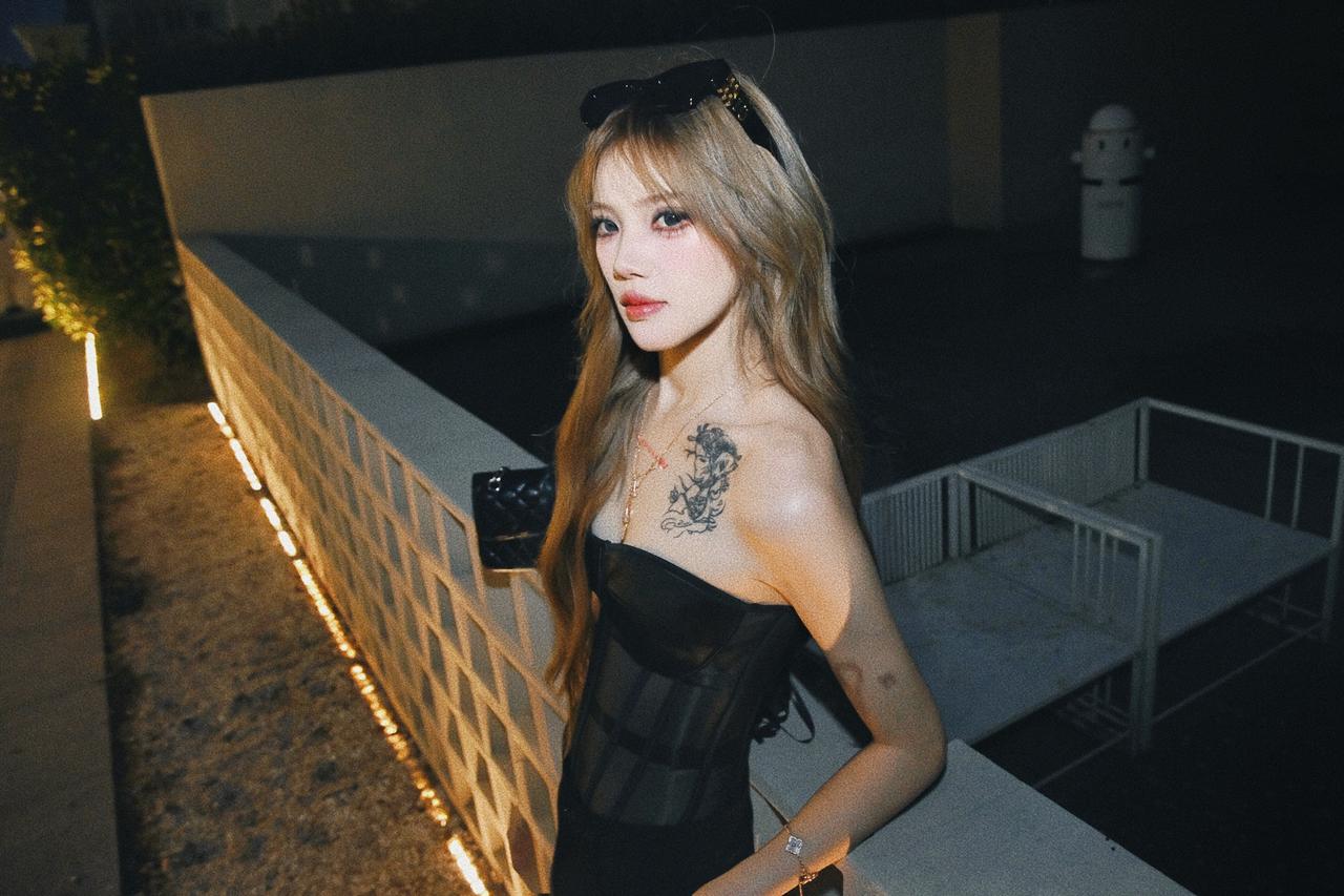 武汉挖到的城堡夜景点位🌙
夜晚灯光+胶片滤镜，辣妹拍照直接封神，姿势直接抄作业