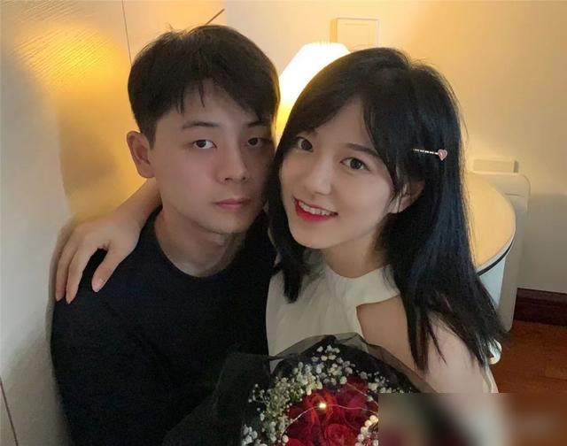 婚后想攒钱怎么这么难？！最近刷到好多刚结婚的小两口吐槽，明明两人都上班，可月底账
