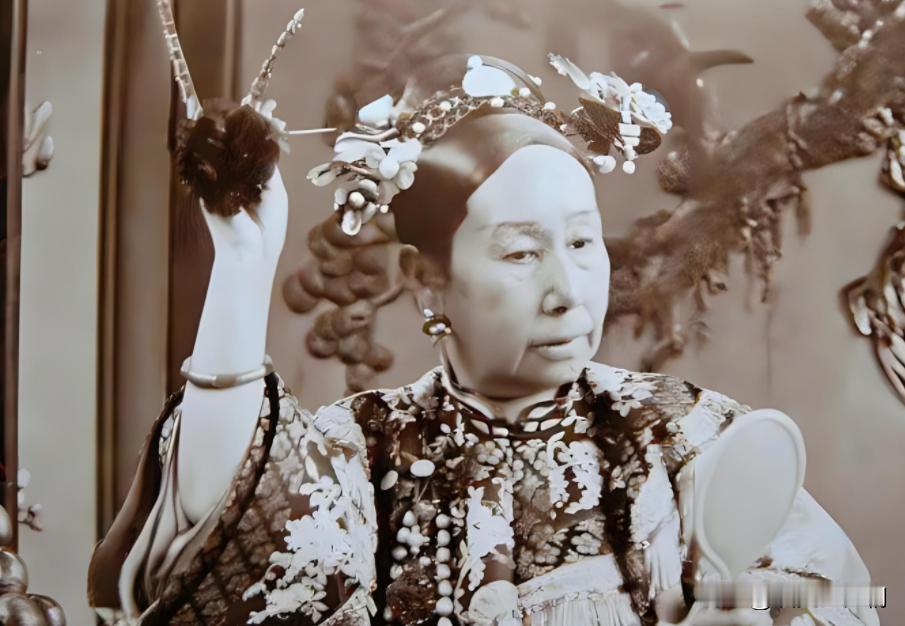 历史上权势滔天的太后那么多 慈禧的权势为何是最牢固的
在中国古代封建社会,太后作