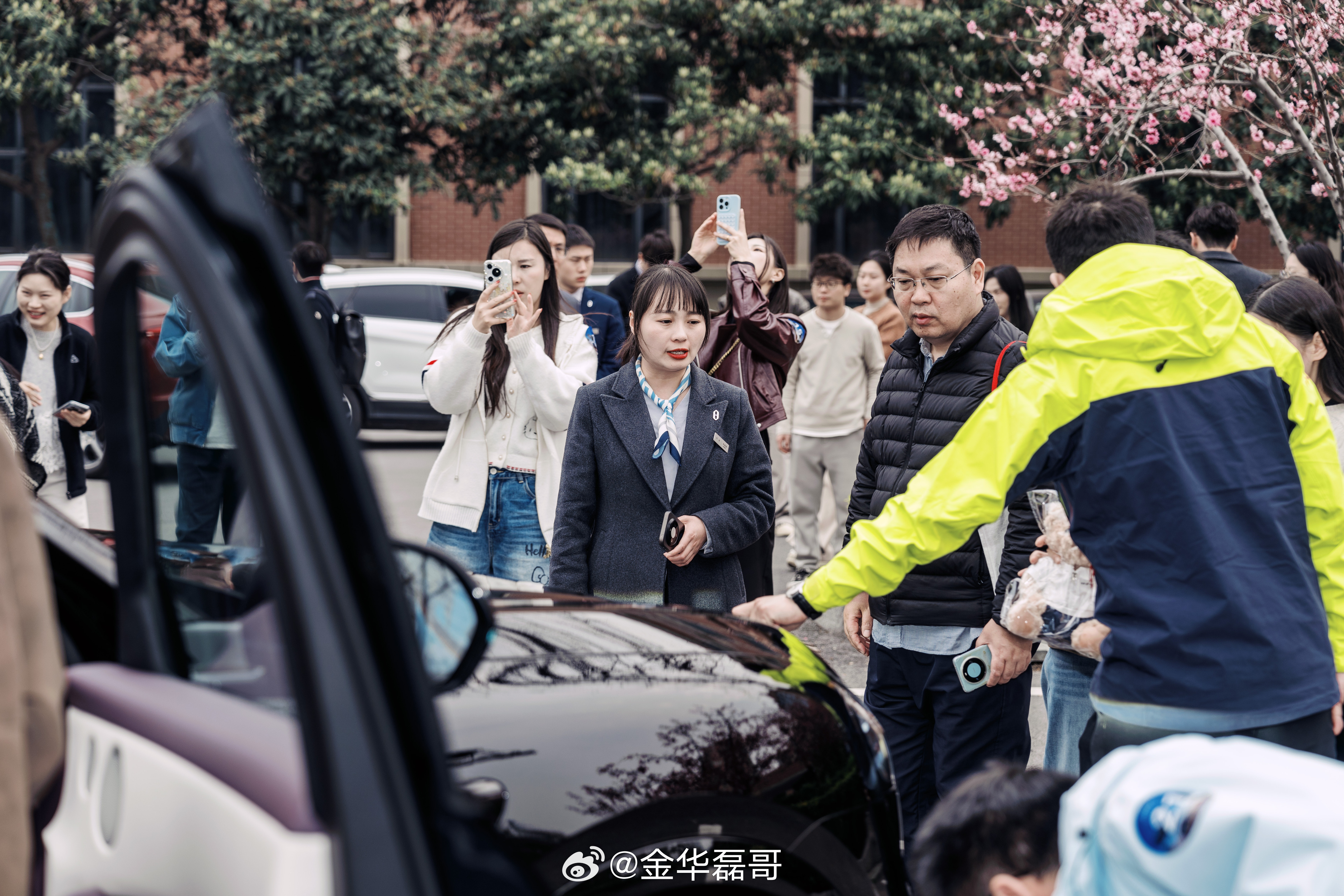 问界M6近七成小订用户为90后懂年轻人的车，从不是堆砌参数，而是懂你的悦己与热爱