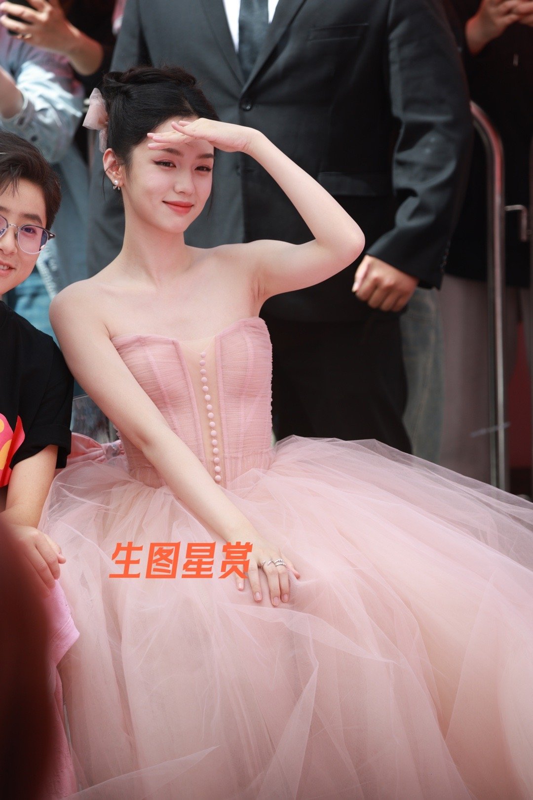 周也线下活动粉色系穿搭，水蜜桃公主好甜🌸🧚‍♀️ ​​​