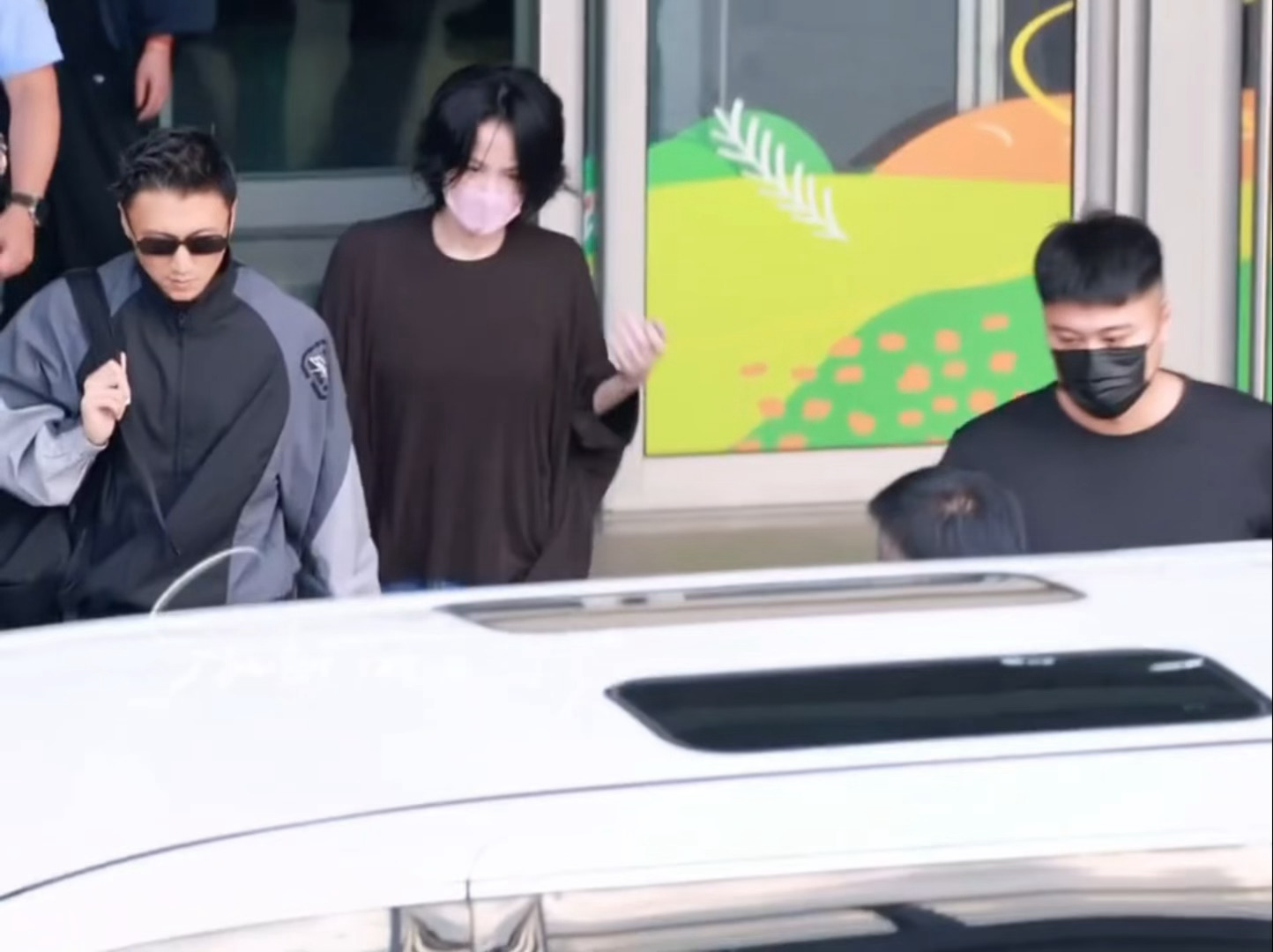 这一对每次同框出现，必有人问「他们俩竟然在一起了？！」已经成了固定节目。而我爱看