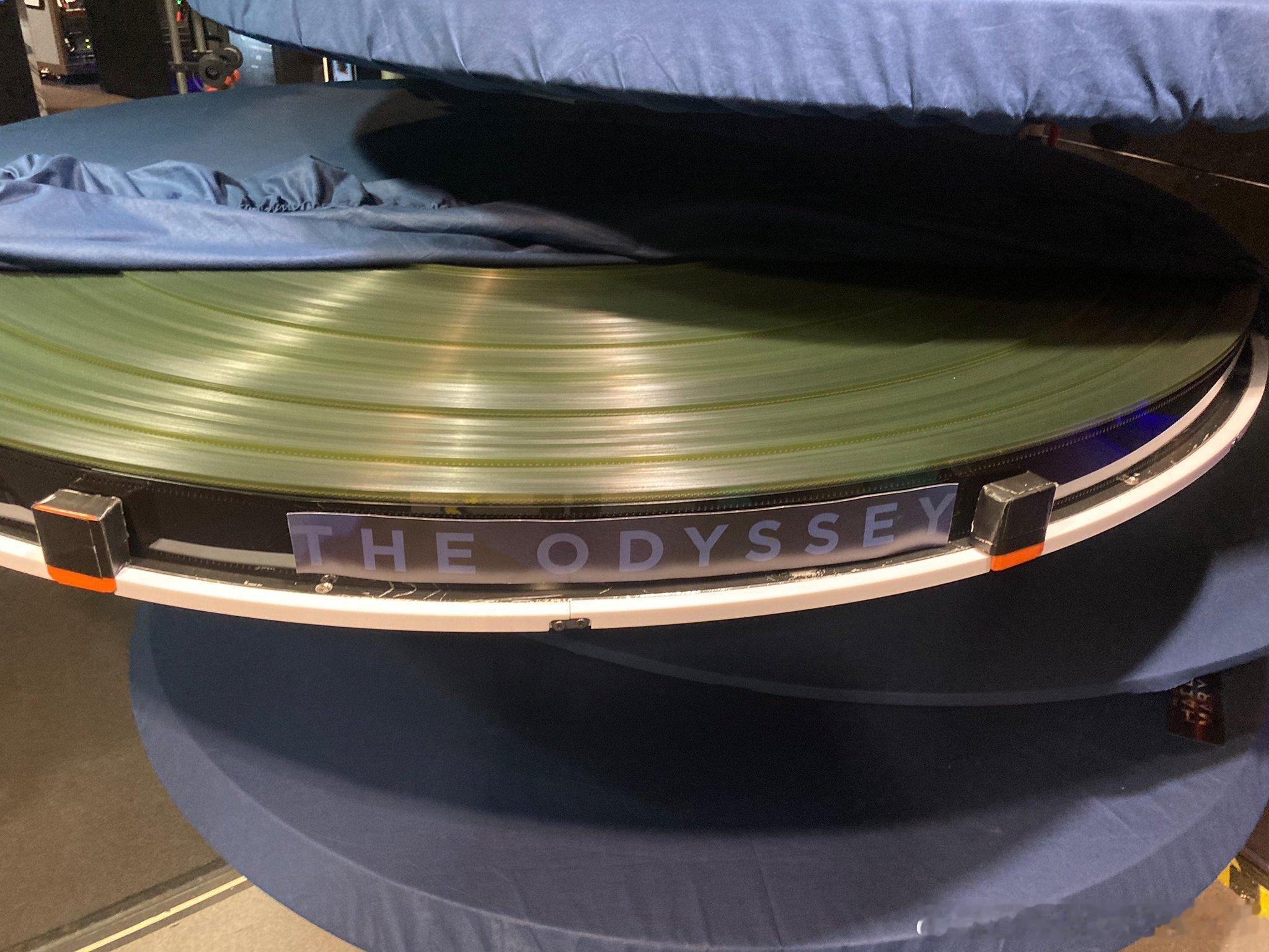 奥德赛 《奥德赛》的 IMAX 70mm 胶片拷贝。（via: 