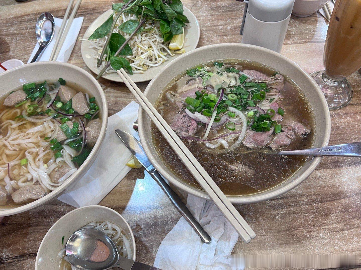 每天在吃些有的没的 烧肉好好吃 ​​​