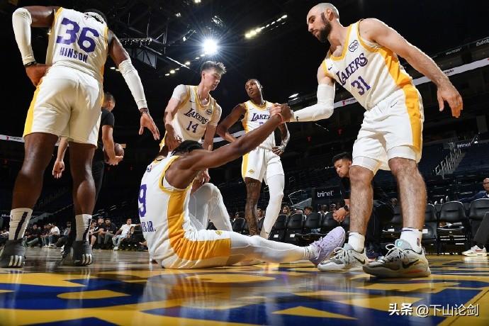 NBA：夏季联赛布朗尼三分入账

北京时间7月11日，湖人继续出战夏季联赛对阵热