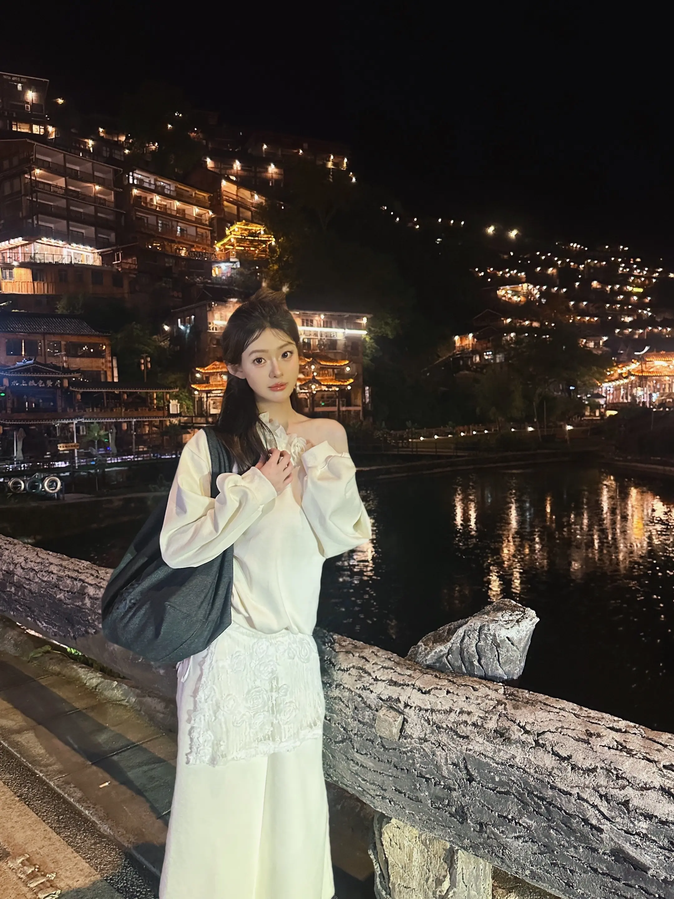 我不爱无聊人间 只偏爱你眉眼