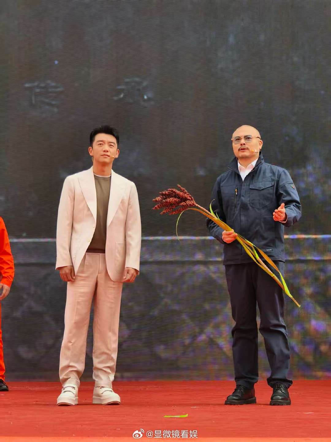 郑恺二刷泸州解锁新体验赴封藏之礼，传匠心之魂！郑恺现身泸州参与封藏盛典，见证传统