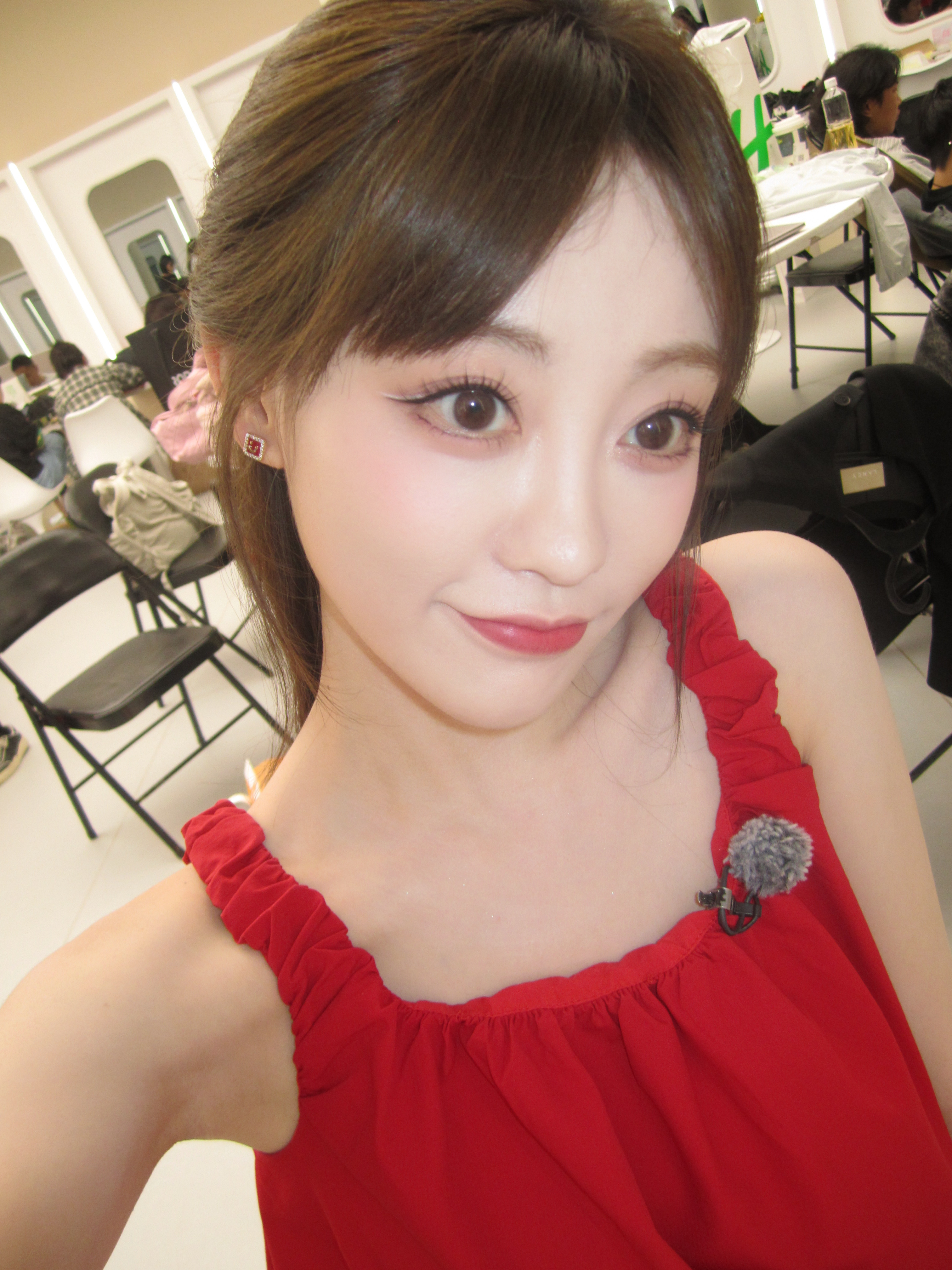 祝绪丹祝绪丹芭bee的百变衣橱  在复制粘贴的时代，你是手写的诗