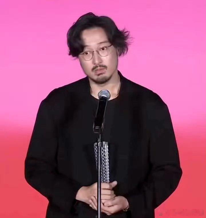 王传君凭《春树》获影帝，发言感谢白百何。此前白百何发文“还能这么操作”引热议，王