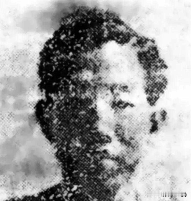 1940年，熟睡中的冯运修，突然感觉不对劲，好像是日军包围他家了。他从枕头下摸出