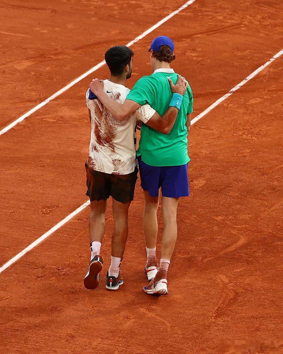 赛季首次交手！一直在期待两人赛季首次交手，终于盼来这个时刻，对于两人而言这场决赛