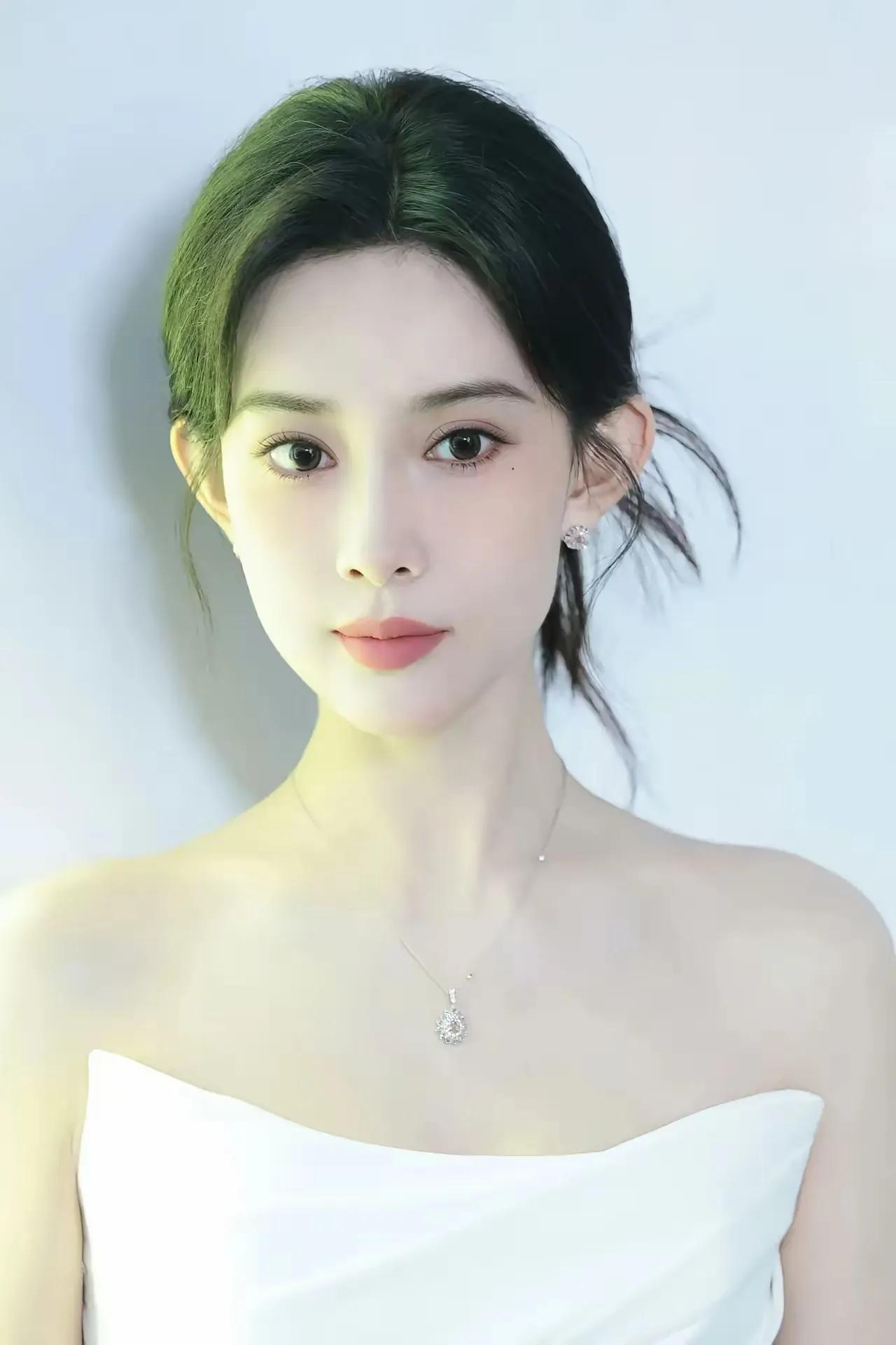 孟子义美图分享孟子义演技 孟子义穿搭 孟子义写真 孟子义身高 孟子义直角肩 孟子