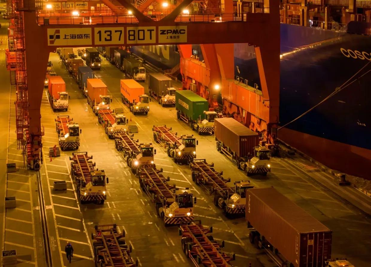 2025年1-11月中国各省经济数据
 
- 广东：规工3.2%，固投-15.7