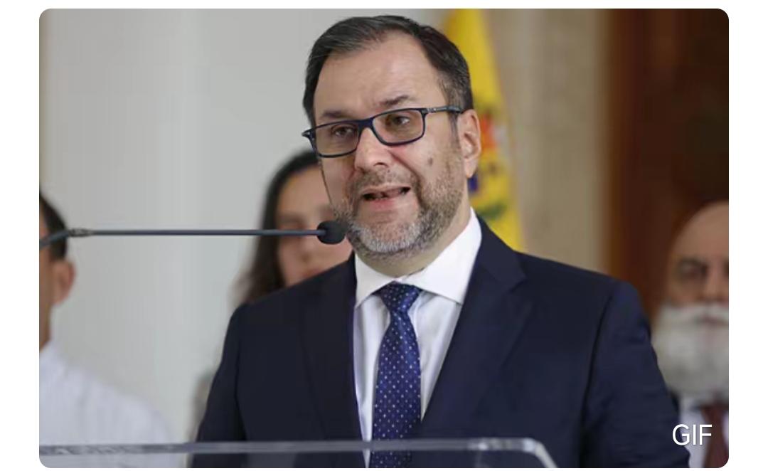 真理掌握在强有手中？
一夜醒来，这个世界变天了！
一个国家的民选总统，晚上在自已