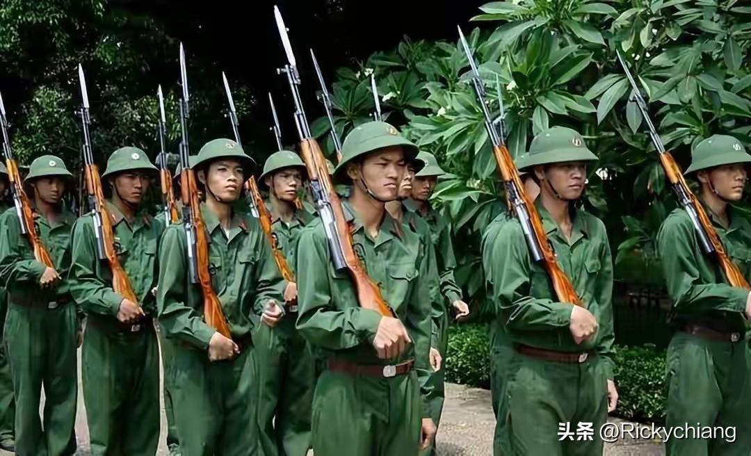 时政观察员 越南人对中国的态度，总结起来就三个字：“想白嫖”。世上哪有这般好事？