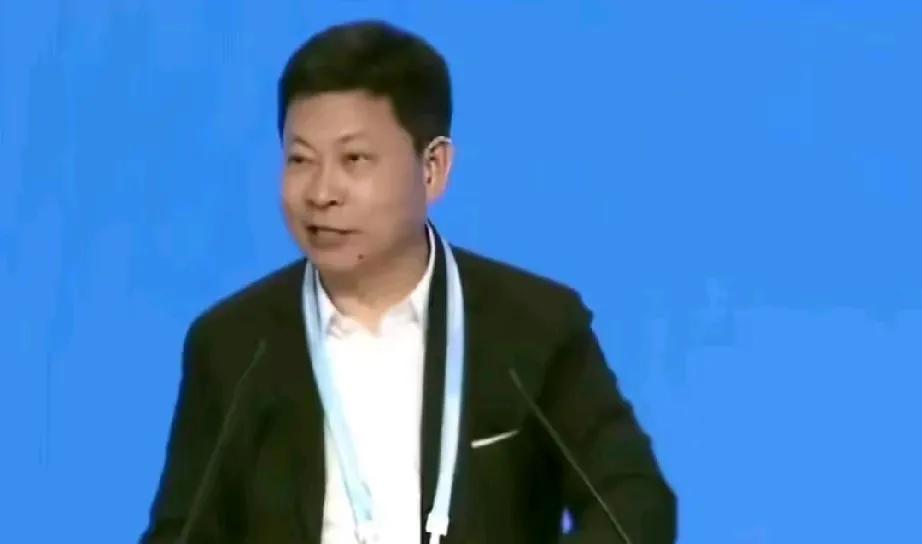 智能驾驶大比拼，华为喊话L3级落地！

在这场智能汽车界的“华山论剑”里，各家车