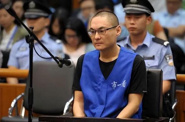 临刑前30分钟！死囚没哭没闹，只对儿子说一句话，字字戳心
 
见过临刑前哭爹喊娘