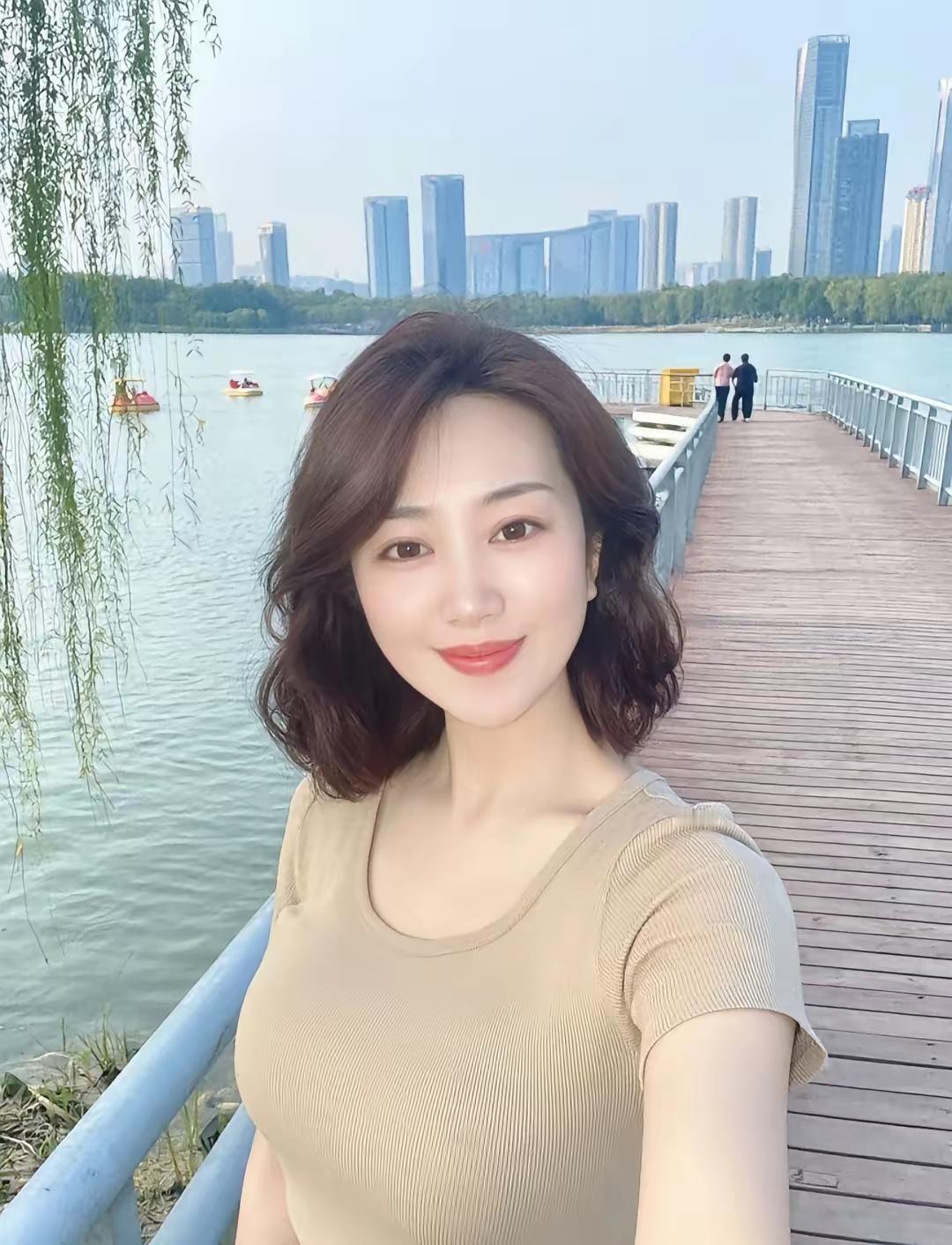 与其破窑不暖，不如再筑爱巢！3个都50多岁。你是有啥想法，可以和我说说？很多花都