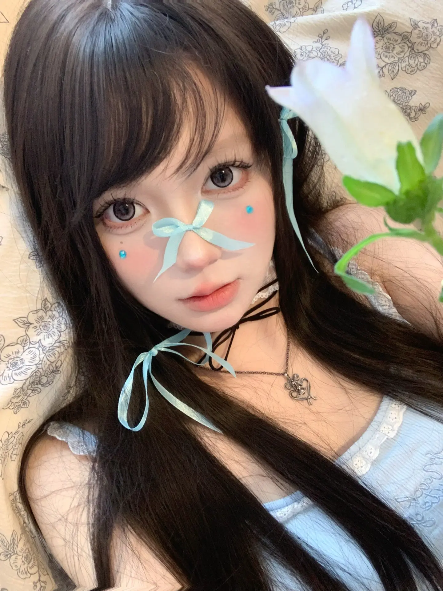 ╭◜◝ ͡ ◜ ͡  ╮ (      爱…     ) ╰◟◞ ͜ ...