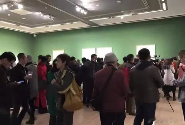 奉劝所有中国人，大家一定要做好心理准备。 真正该让人警觉的，从来不是某一条孤立的