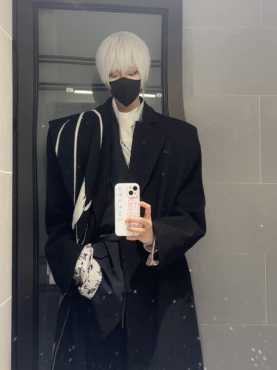 人 你可以钻进狐的大衣里