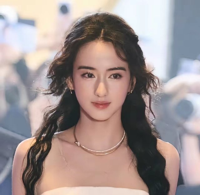 今年最火的女星不是杨紫，不是赵丽颖而是能和肖战一起拍戏的她：李宛妲李宛妲真的在适