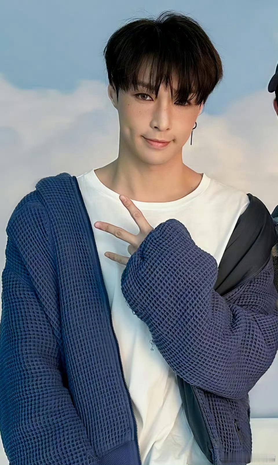 真的好喜欢画爱豆妆，这种全包眼线鹿晗也经常画