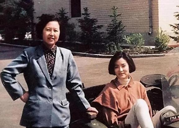 1948年，山东莱阳，因为吃了败仗 ，一个叫林维良的国军军医把刚出生3个月的女儿