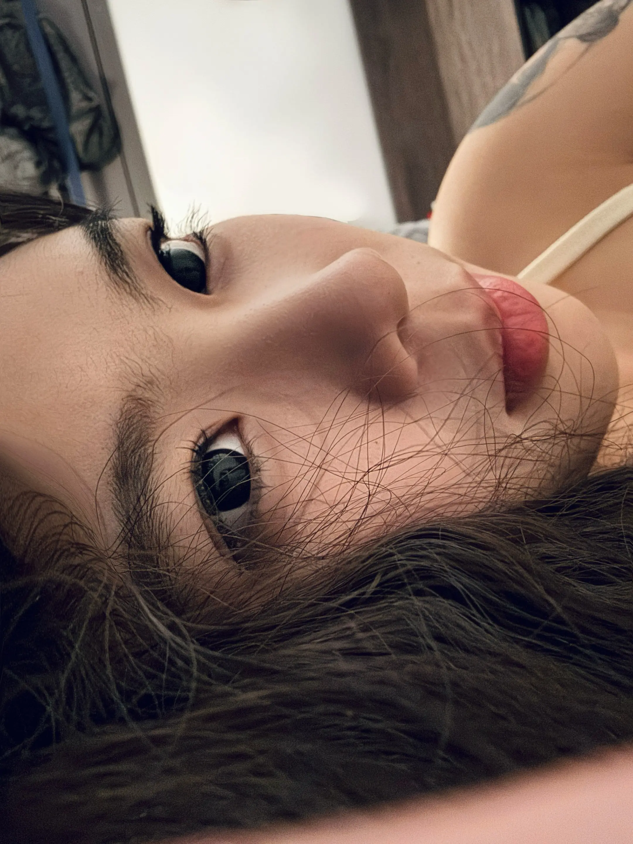 我想要平静的生活 想要一根再也感受不到悲伤 愤怒 急迫和执念的神经