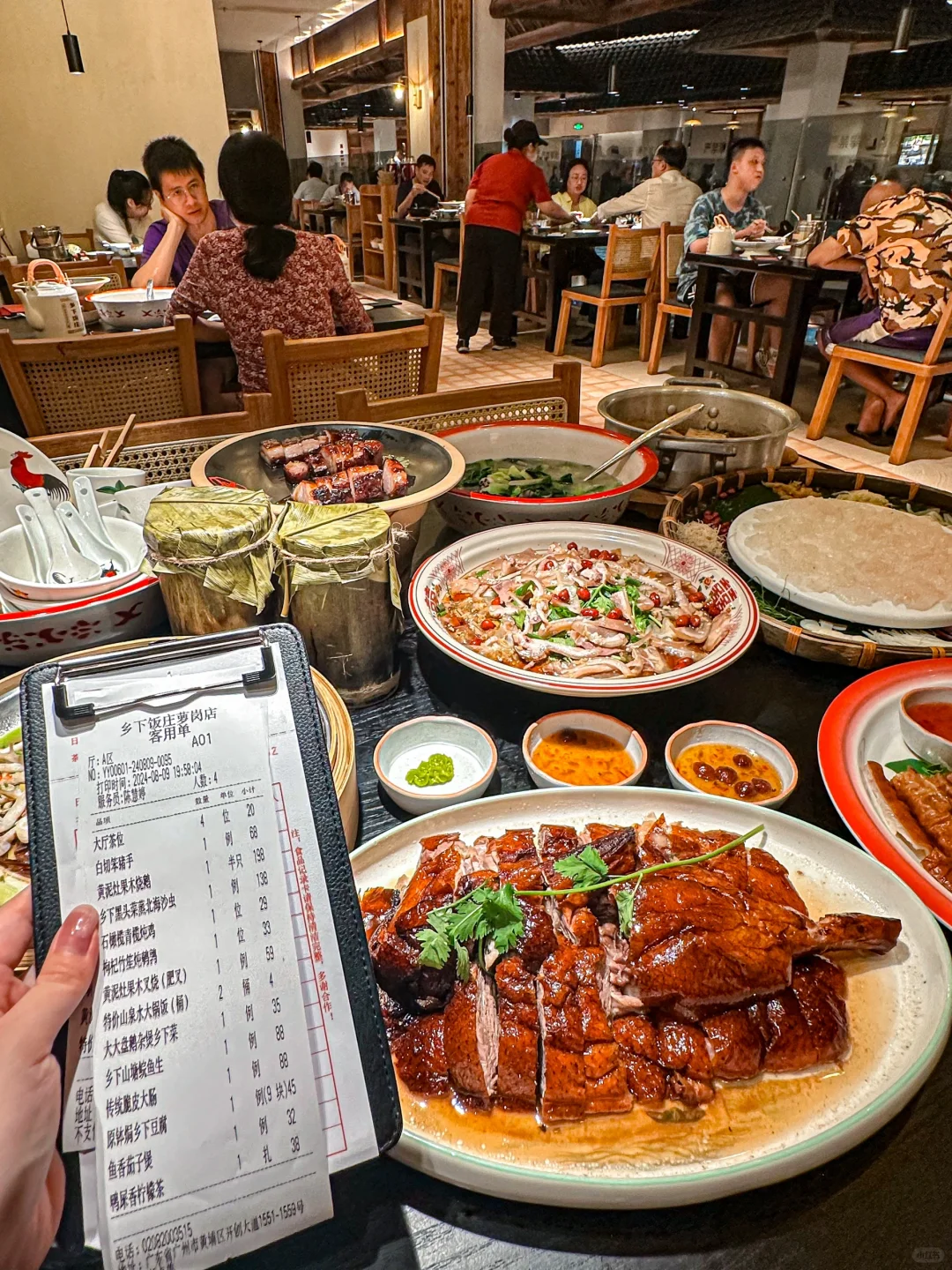 广州！！坐满本地人的店是真好吃啊🥹。。。