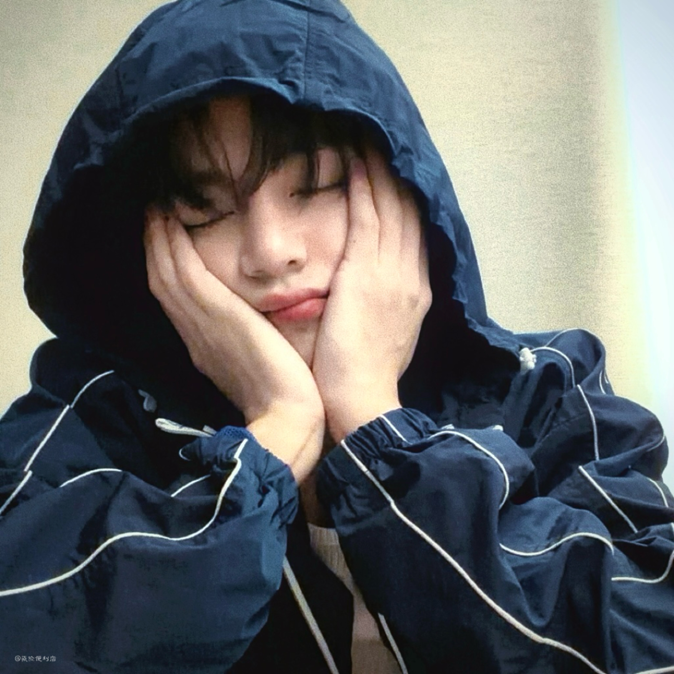 金泰亨｜头像🧢🥒📷❤️🔥 