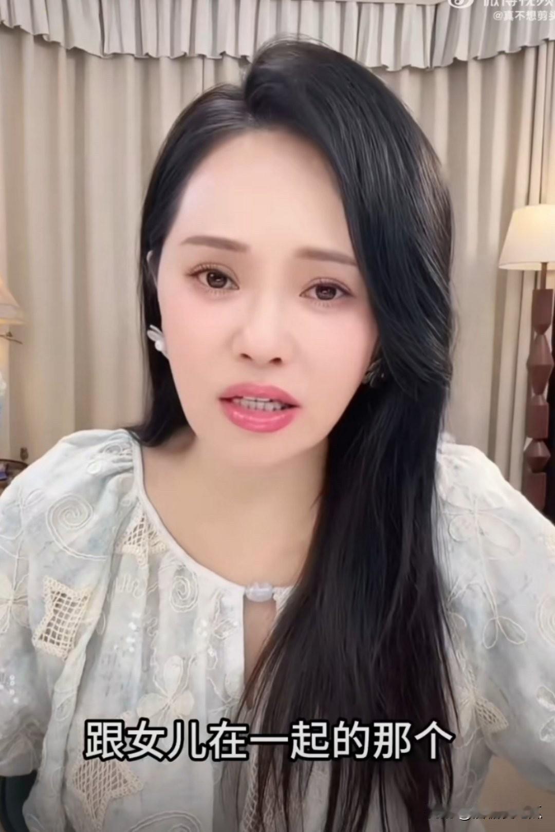 这个世界我最搞不懂的人
就是伊能静
老公明明那么勤快，刚刚拿下上海豪宅就出去工作