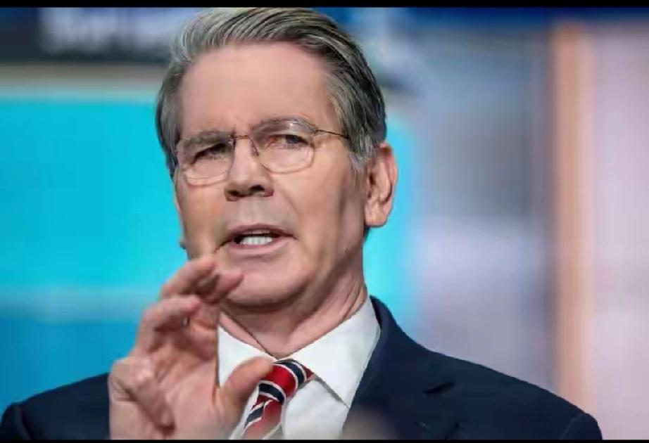 美国财长贝森特在达沃斯论坛上，针对中日摩擦说了大实话，1月20日，贝森特说，日本