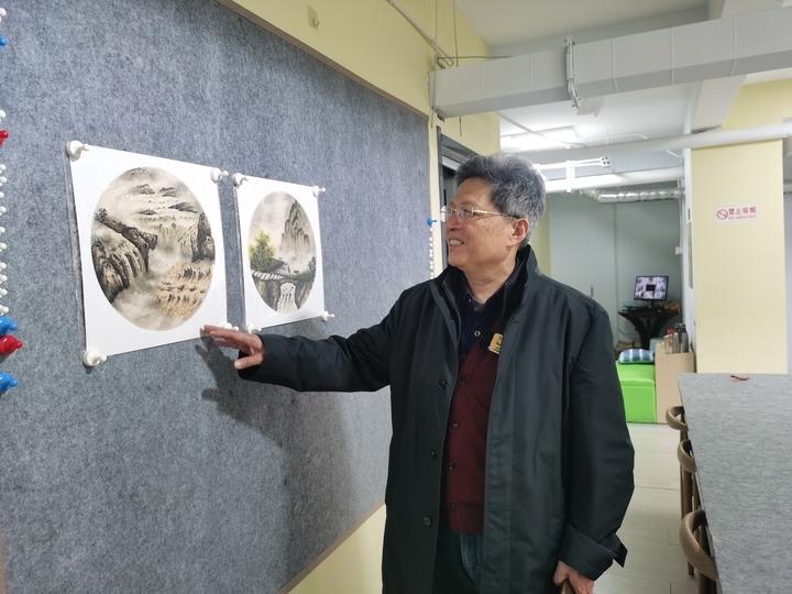 一位“宝藏”老人的人生下半场：从“插班生”到“教师”，用工笔画点亮退休时光！他的