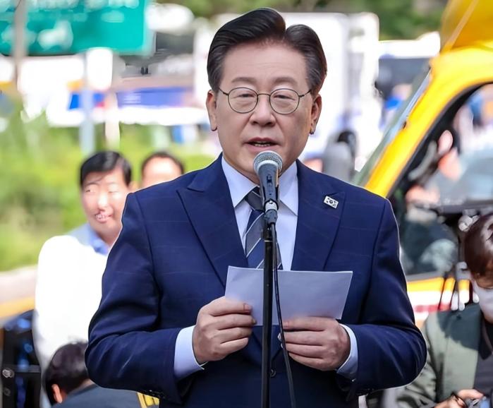 韩国竟公开点名批评美方！
 
据《东亚日报》等多家韩媒报道，韩国总统李在明这次终