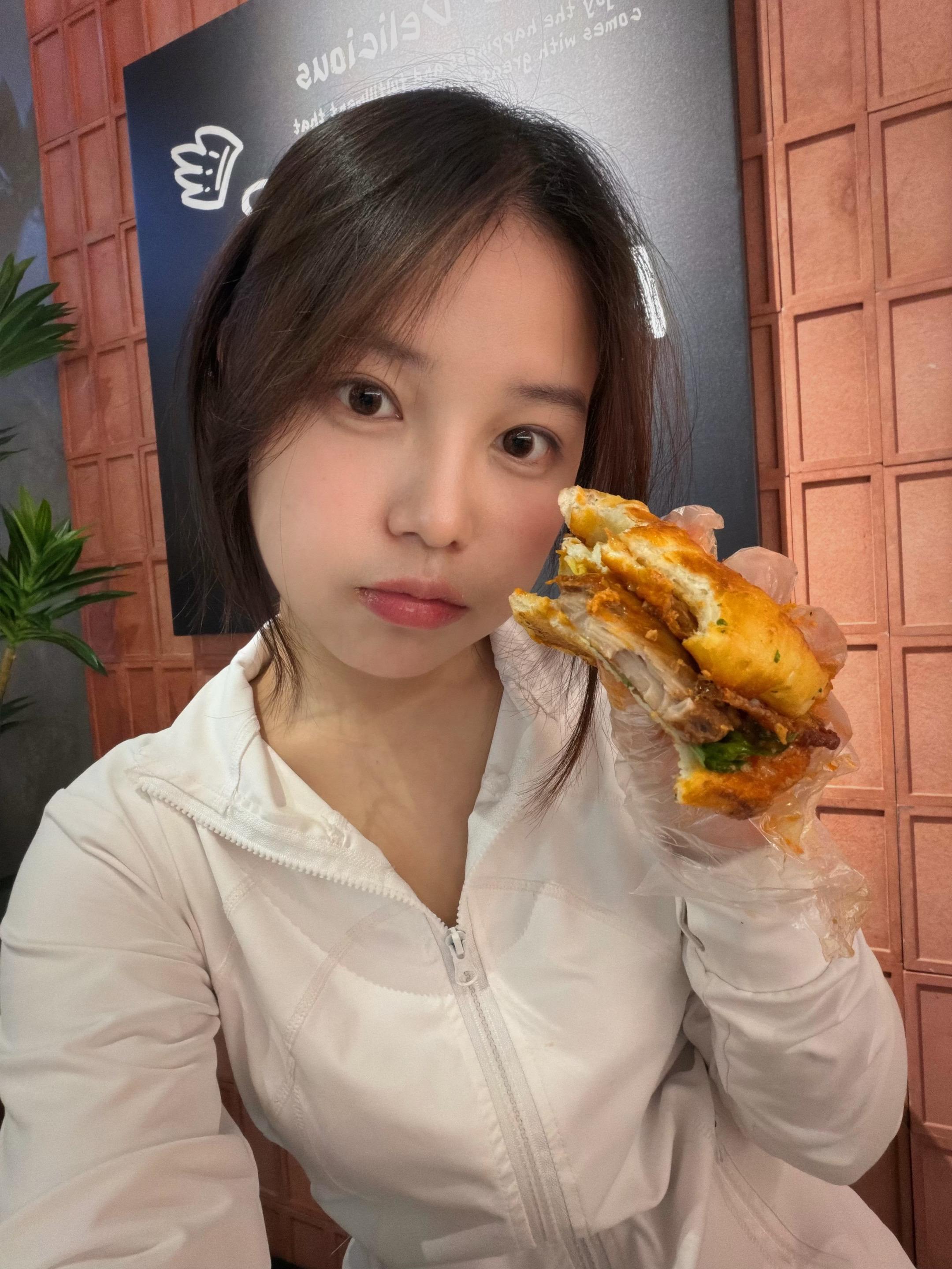 吃吃喝喝睡睡就很幸福呀  ˗ˋˏᰔᩚˎˊ