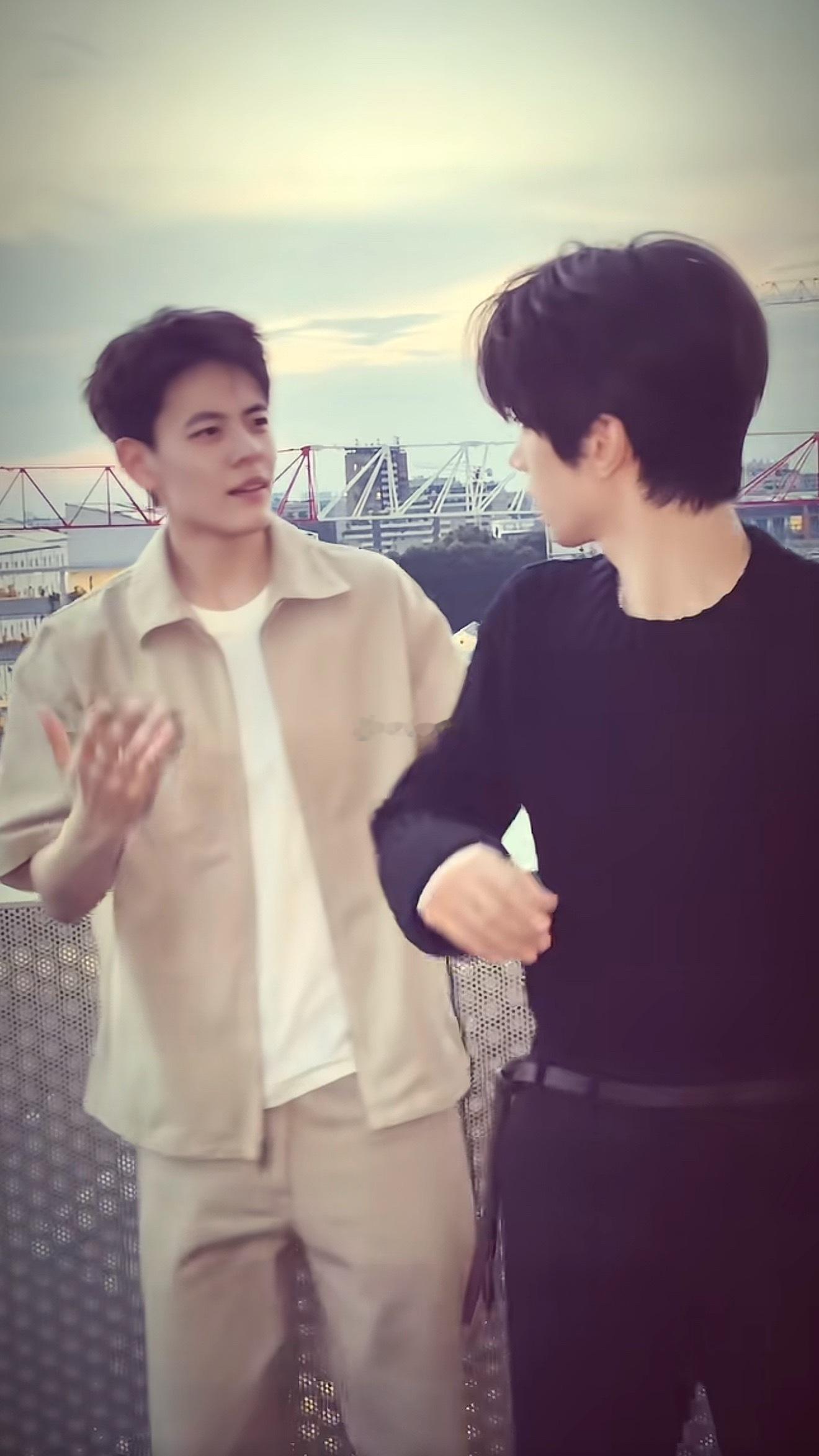 杨舒予你俩认识的也太快了
