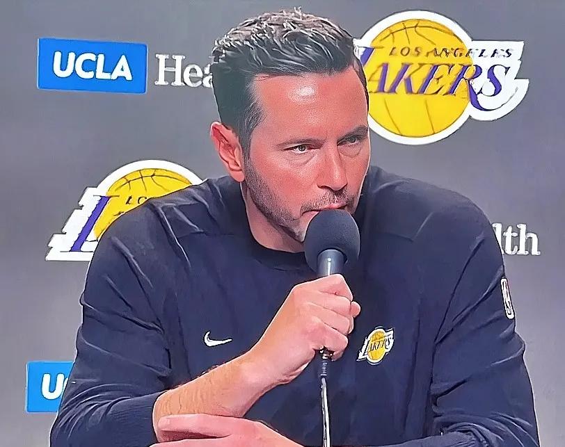 看一个教练是不是好教练
就看替补球员对他的态度就可以了
好教练懂得挖掘替补球员的