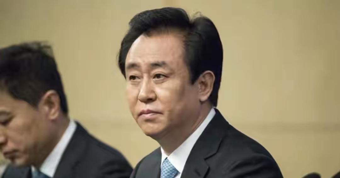 2.4万亿窟窿，恒大的钱去哪了？
许家印终于认罪了！但那个2.4万亿的惊天窟窿，